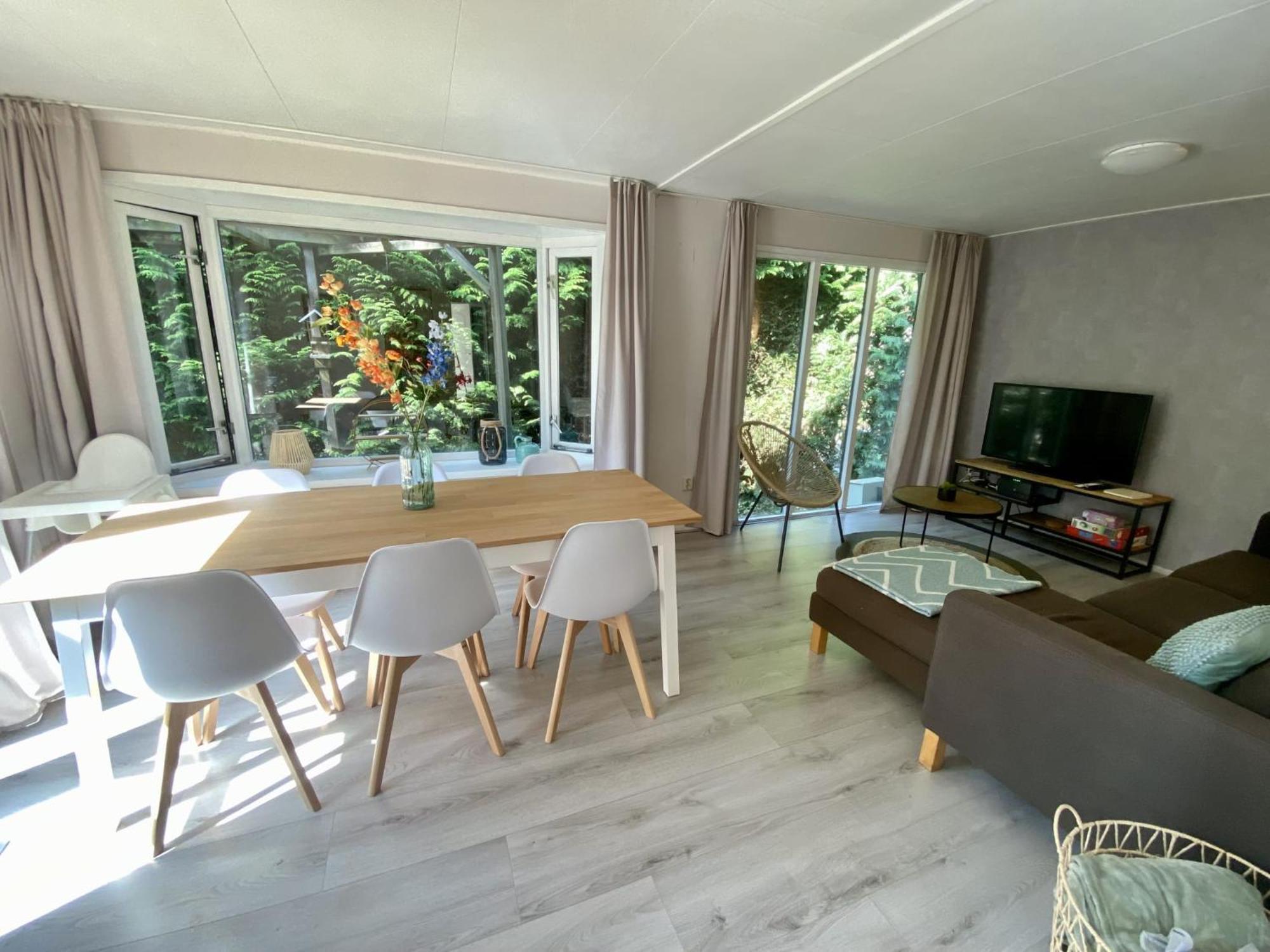 פוטן Veluwe Vakanties Chalets With Private Barrel Sauna - With Pool Bar And Restaurant Facilities In The Veluwe National Park מראה חיצוני תמונה