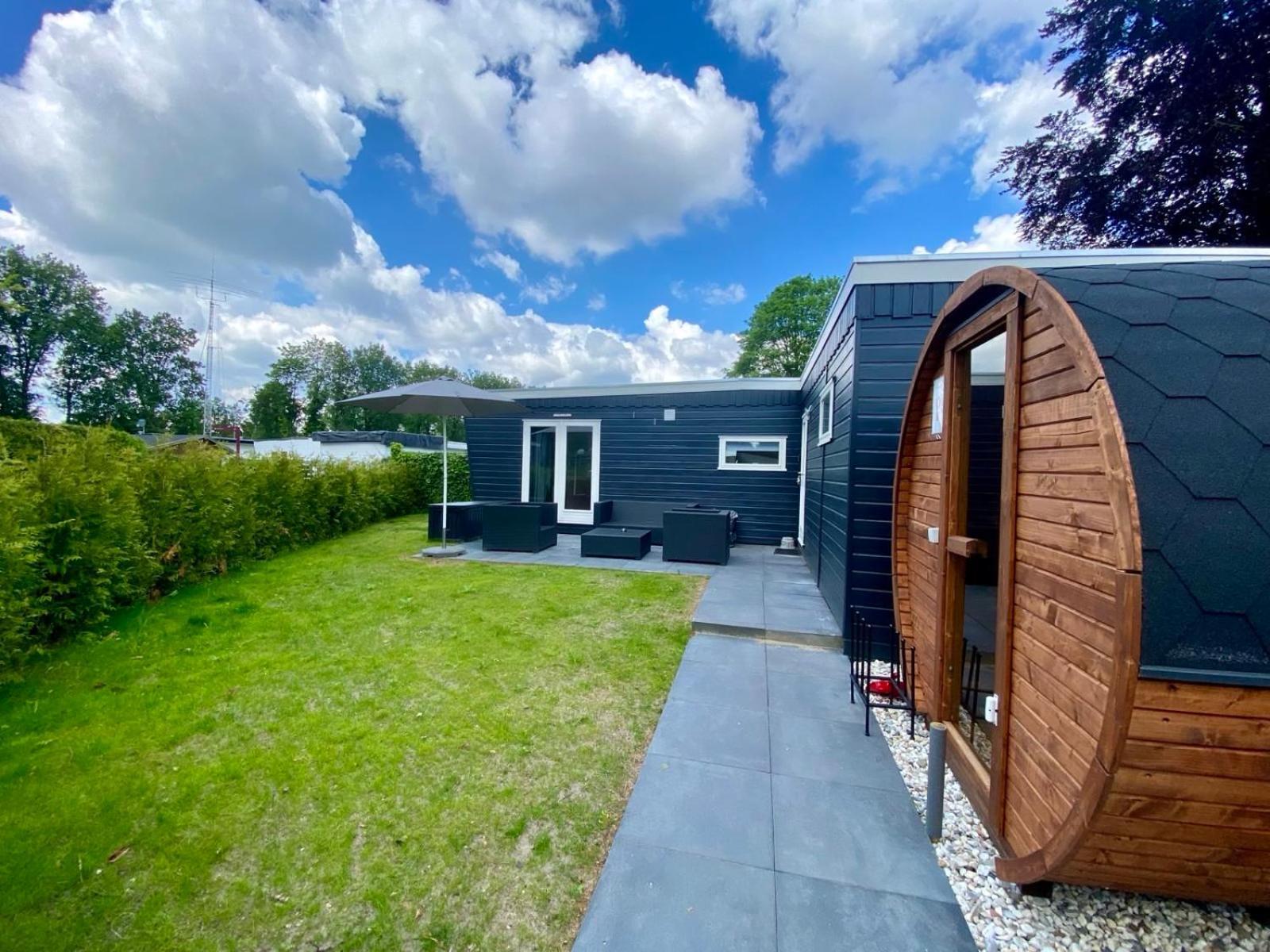 פוטן Veluwe Vakanties Chalets With Private Barrel Sauna - With Pool Bar And Restaurant Facilities In The Veluwe National Park מראה חיצוני תמונה