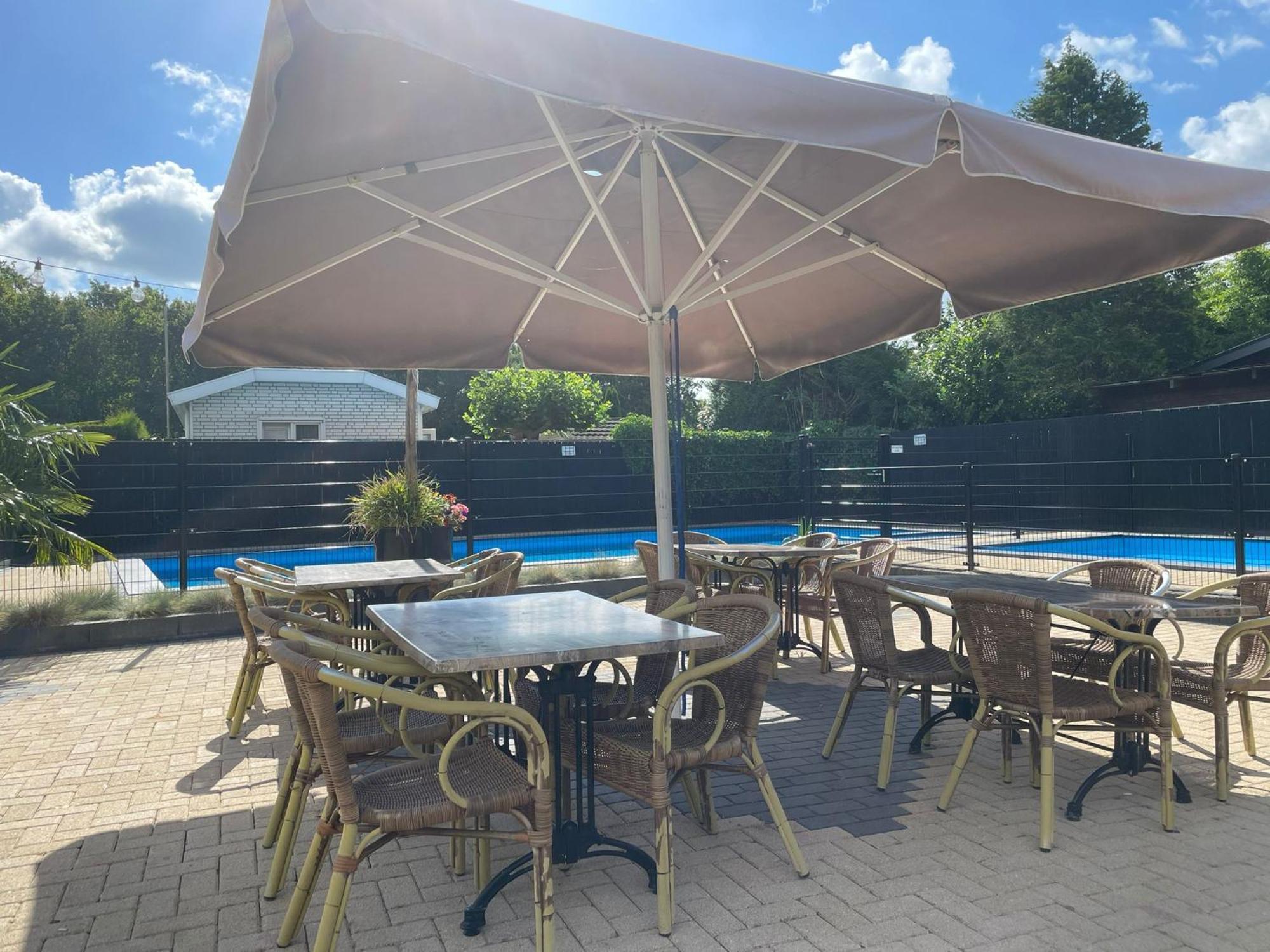 פוטן Veluwe Vakanties Chalets With Private Barrel Sauna - With Pool Bar And Restaurant Facilities In The Veluwe National Park מראה חיצוני תמונה